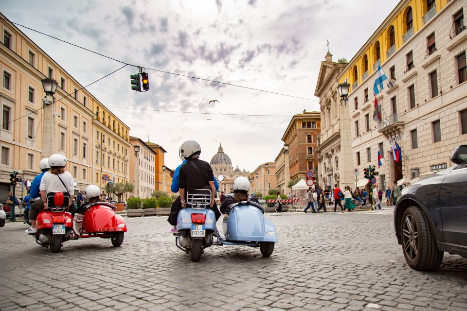 Afternoon Vespa Sidecar Tour with Gourmet Gelato Stop - Where you meet: Piazza della Repubblica, near the green kiosk