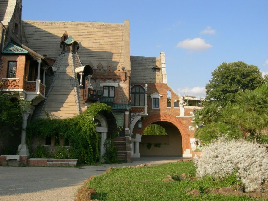 Art Nouveau Rome: Villa Torlonia & Coppedé Private Tour - Getting Oriented at Via Nomentana 70