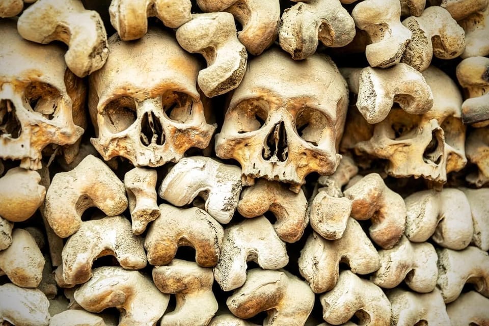 Bone Crypts & S. Clemente ENGLISH tour - tickets included - Capuchin Crypts: Six chapels and the rules you’ll feel