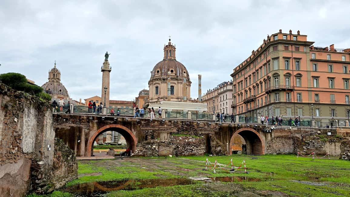 Colosseum Arena Tour, Palatine Hill and Roman Forum - Entering the Colosseum from the Arch of Constantine