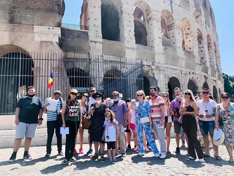 Colosseum Express Guided Tour / Forum & Palatine Audioguide - Entering the Colosseum: the 75-minute guided plan