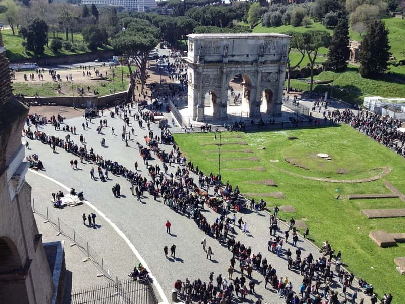Colosseum, Forum & Palatine Hill Guided Walking tour - Colosseum: Spectacle, Engineering, and What the Guide Makes Click