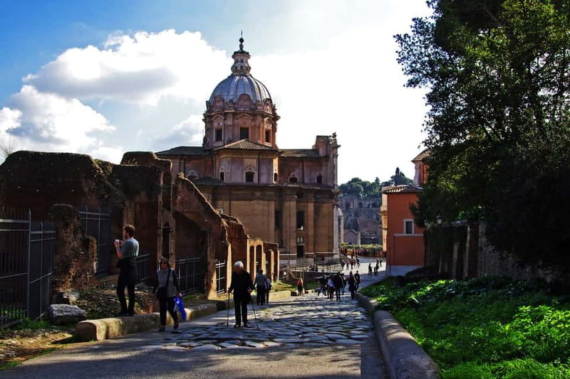 Colosseum, Forum & Palatine Hill Guided Walking tour - The Role of the Guide: What You’re Paying For