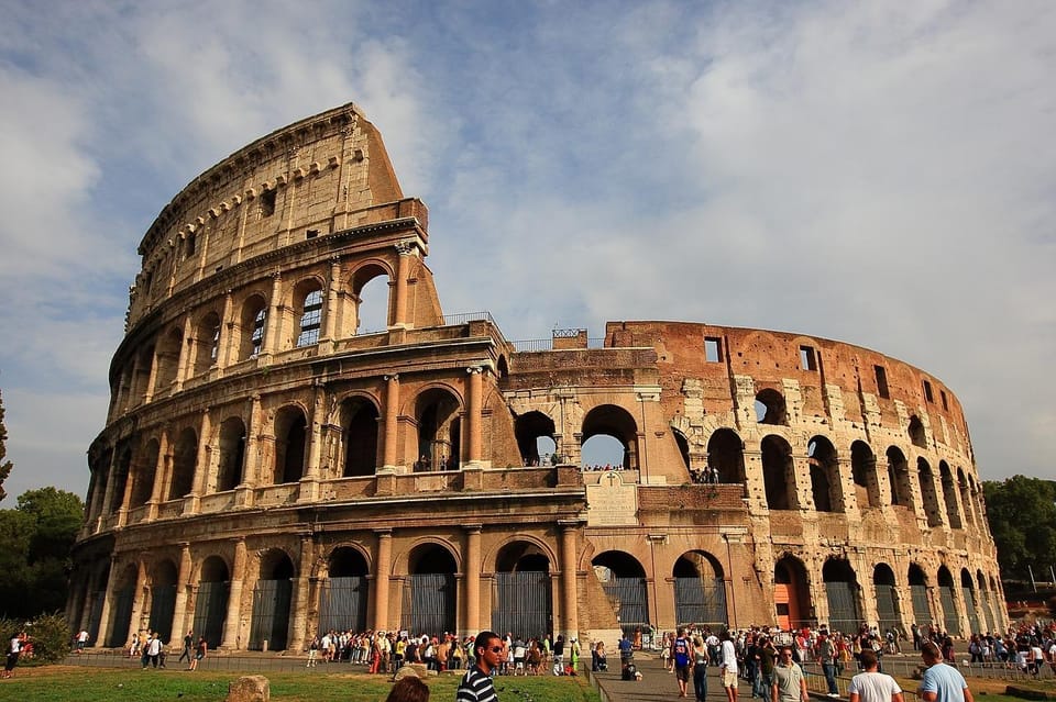 Colosseum, Palatine and Forum tour with virtual guide - The Colosseum Circuit: Arches, Arena Views, and Gladiator Stories
