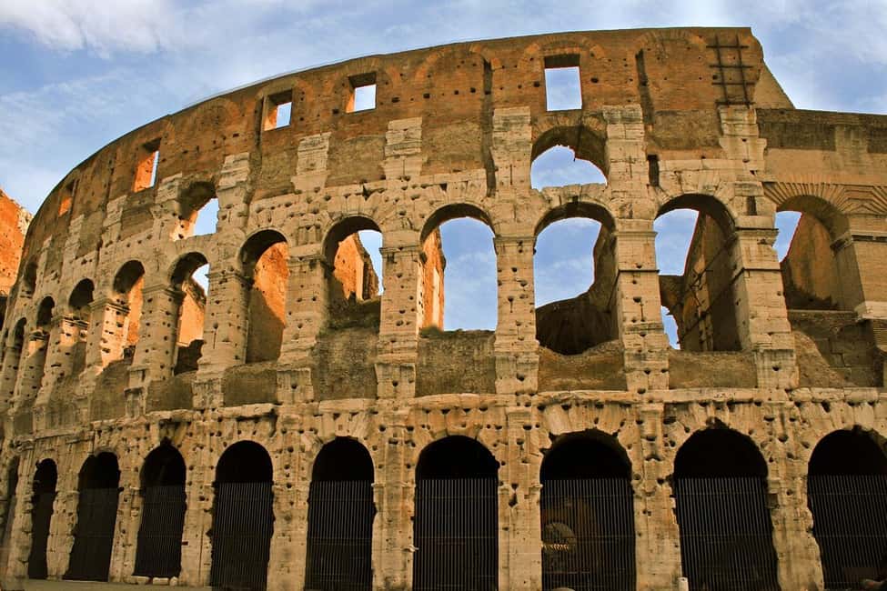 Colosseum, Palatine Hill and Roman Forum Guided Tour - Languages, headsets, and why the guide matters most
