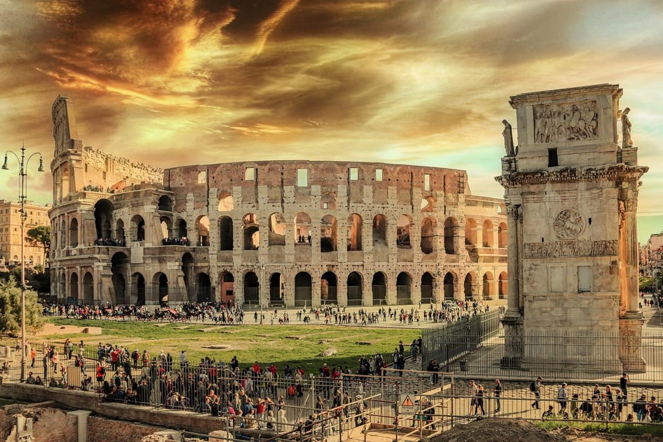 Colosseum Sunset Tour with Entry - The 15-Minute Photo Stop: Getting the Best Light (and Best Angles)