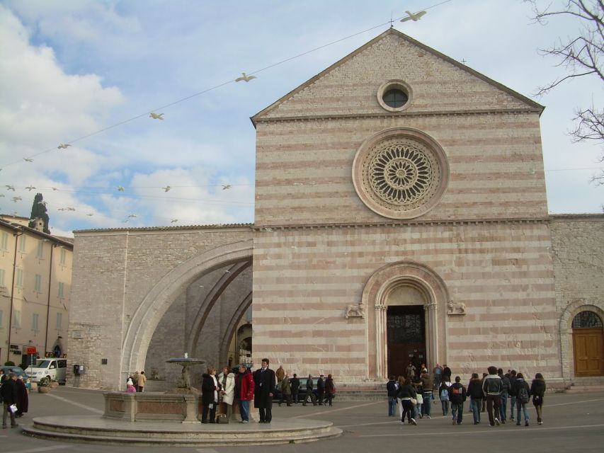 Day trip from Rome to Assisi and Orvieto - 10 hours - Assisi First: Medieval Streets and St. Francis at Human Scale