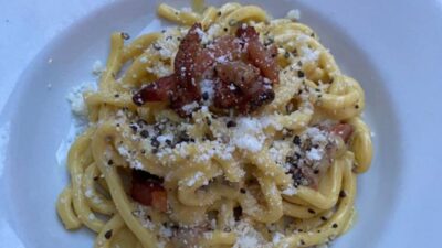 Eat as the Romans do: Trastevere Street Food Experience - Meeting at the Trastevere fountain: get your bearings fast
