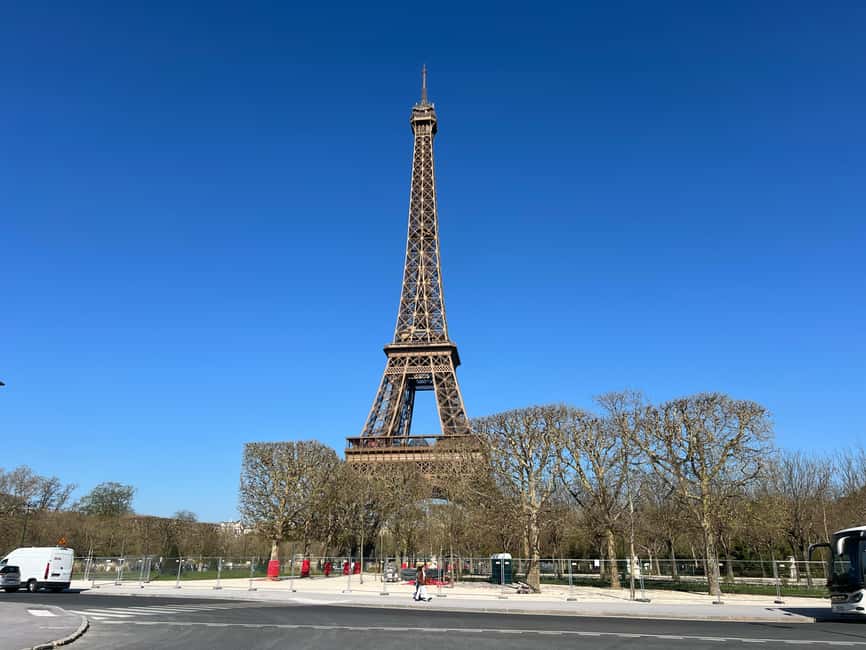Eiffel Tower Second Floor Access or Summit - What to Wear and Bring (So You Don’t Get Stopped)