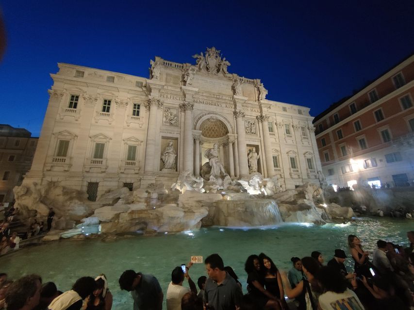 Elegant Rome by night tour and dinner in a local restaurant - Piazza Navona, Spanish Steps, and Trevi in one flowing night route