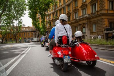 Evening Vespa Sidecar Tour with Gourmet Pizza Tasting - Why an evening Vespa sidecar tour works better than daylight