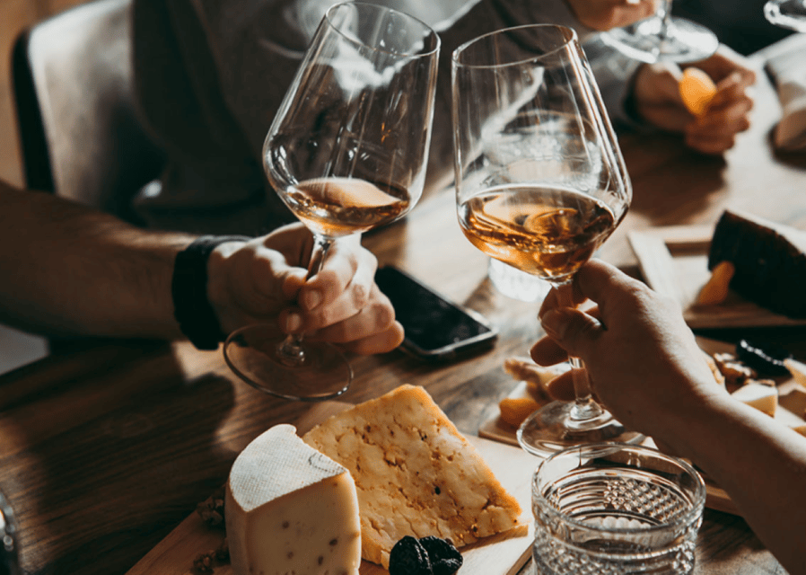 Experience Rome: Exclusive Wine Tasting in the city center! - Small Group Benefits: Up to 10 and Real Time to Taste