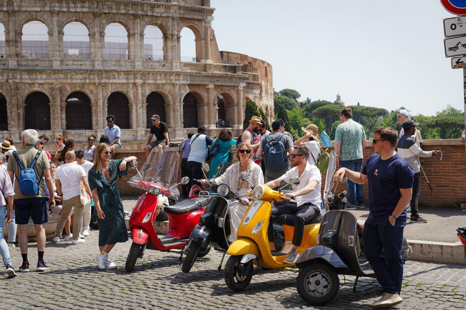 Explore city on Vespa with Professional Photographer - Riding time between stops: why those scooter segments matter