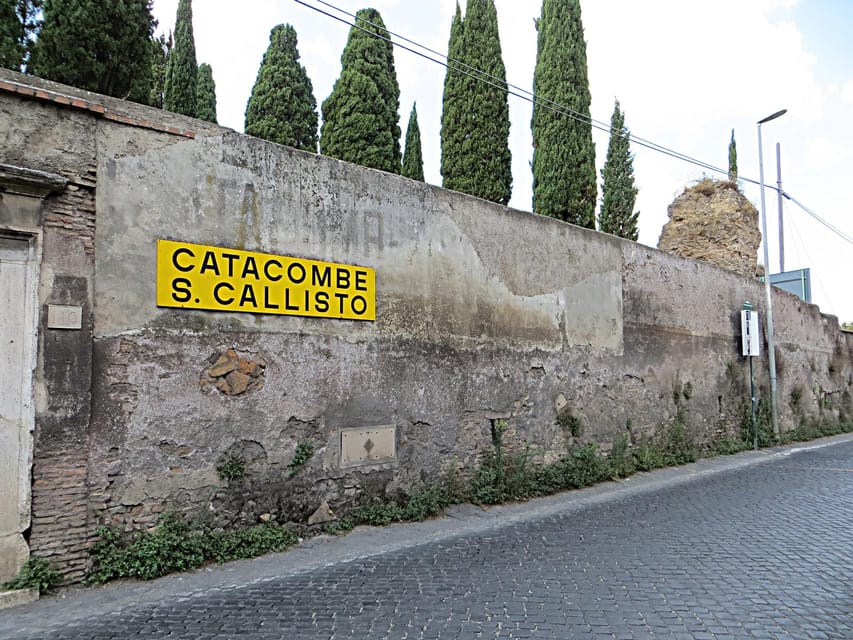 Express guided tour of the Catacombs with transfer - Catacombe di San Callisto: The Main Guided Hour