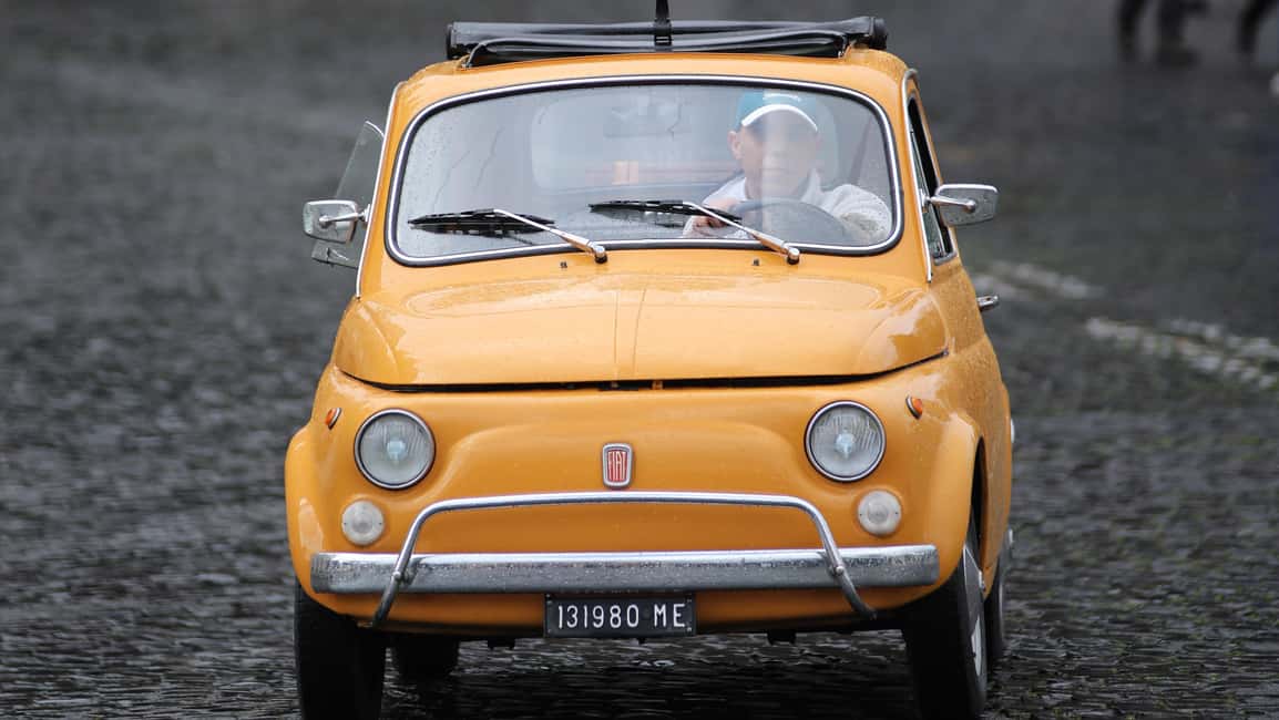 Fiat Cinquecento Vintage Rome City & Photo Tour - Riding a Giallo Positano Fiat Cinquecento: Why the car matters