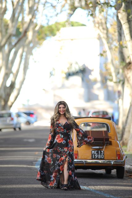 Fiat Cinquecento Vintage Rome City & Photo Tour - The private guide + photo team: how you actually get good pictures