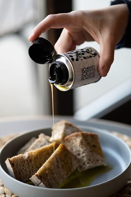 Frascati: 3-Hour Wine and Oil Tasting with Lunch/Dinner - Welcome refreshments and the Frascati town visit