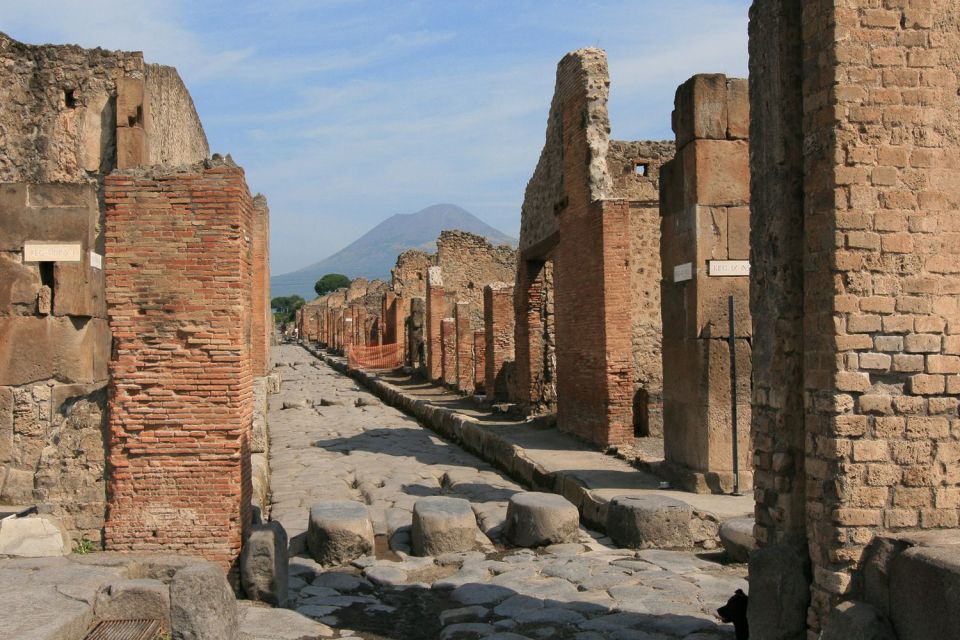 From Rome: Amalfi Coast and Pompeii Tour - Positano Lunch and Free Time: How to See the Cliff Town Without Rushing