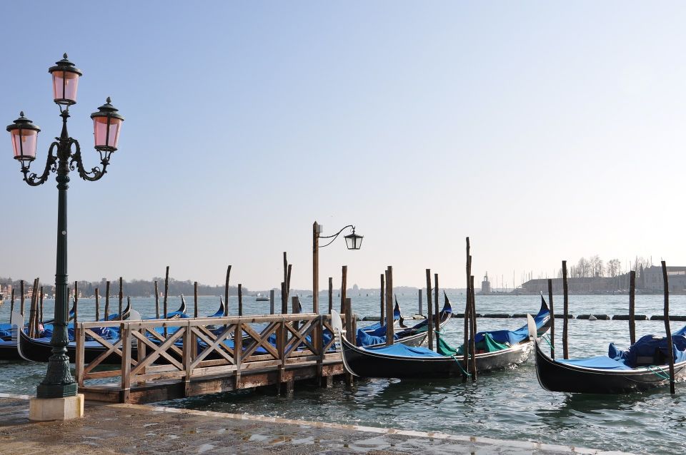 From Rome: Full-Day Small Group Tour to Venice by Train - Grand Canal stop: a photo break with payoff