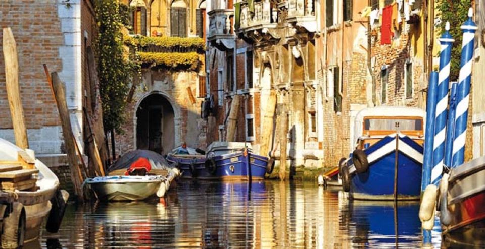 From Rome: Full-Day Small Group Tour to Venice by Train - The guide’s Venice stories: Casanova, Vivaldi, Pellico, and the mask culture