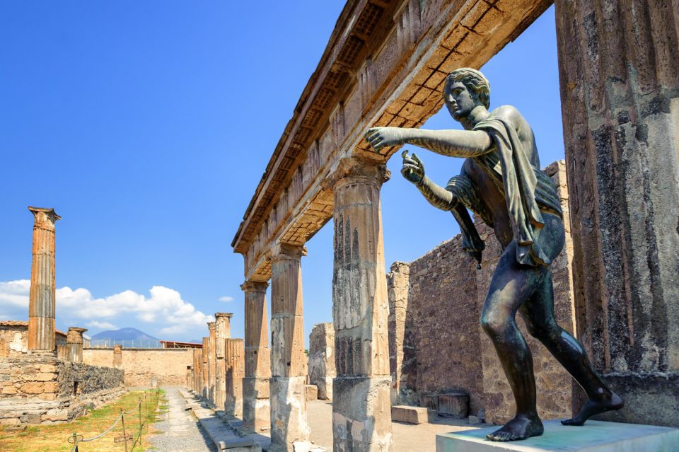From Rome: Pompeii and Herculaneum by High-Speed Train - High-speed train matters more than you think