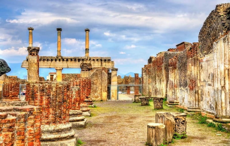 From Rome: Pompeii Guided Tour with Lunch - The 2-Hour Guided Walk: Forum, Baths, Greek Theatre, Lupanar