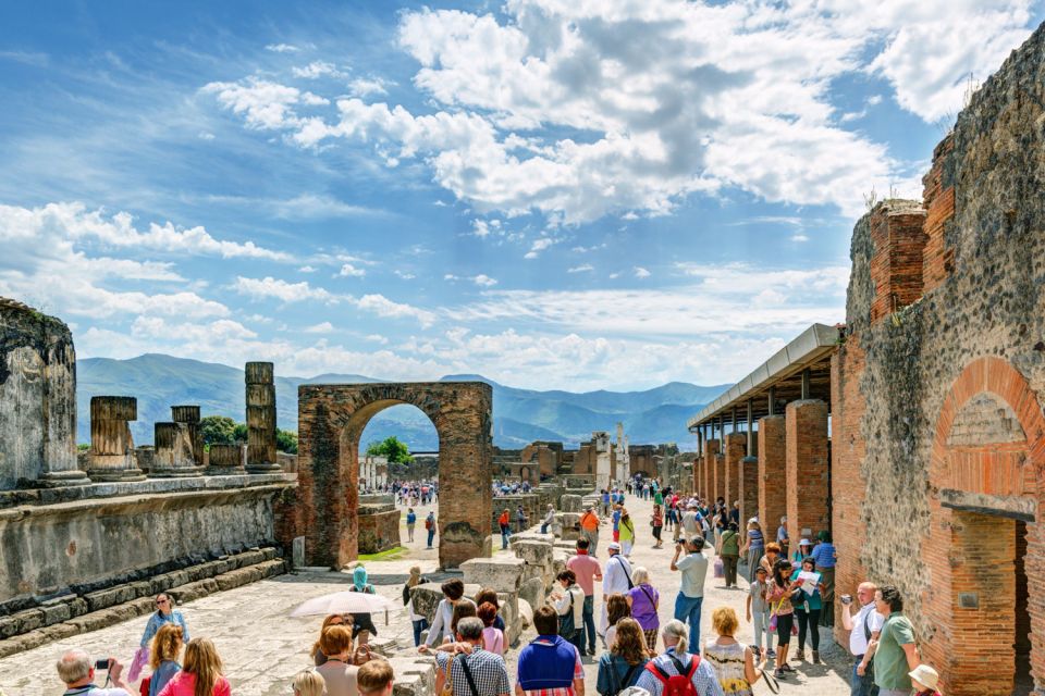 From Rome: Pompeii & Naples Private Full-Day Tour - Pompeii Archaeological Site: what a guided walk really adds