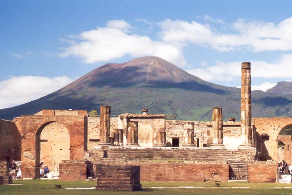 From Rome: Pompeii & Naples Small-Group Day Tour with Lunch - Should You Book This Pompeii and Naples Tour?