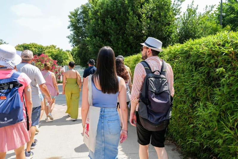 From Rome: Pompeii Ruins Tour with Expert Guide & Fast Train - After the guide: staying inside Pompeii and getting your bearings fast