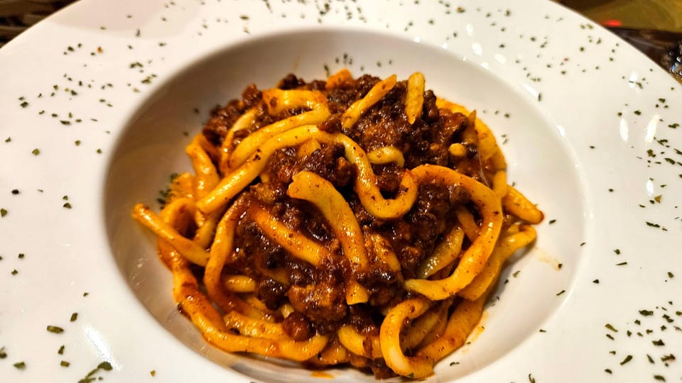 From Rome: Tuscany, Montepulciano Tour with Wine & Lunch - Lunch in the friars’ refectory: what you eat (and why it feels authentic)