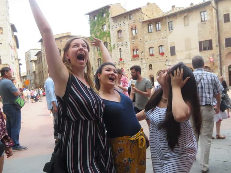 From Rome: Tuscany Wine Tour, San Gimignano & Florence - The guide experience: what Antonello’s style adds to the day