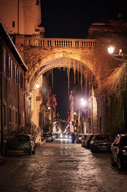 Ghosts, Legends & Mysteries of Rome Tip-Based Walking Tour - How the Evening Flows: Pace, Questions, and Group Size