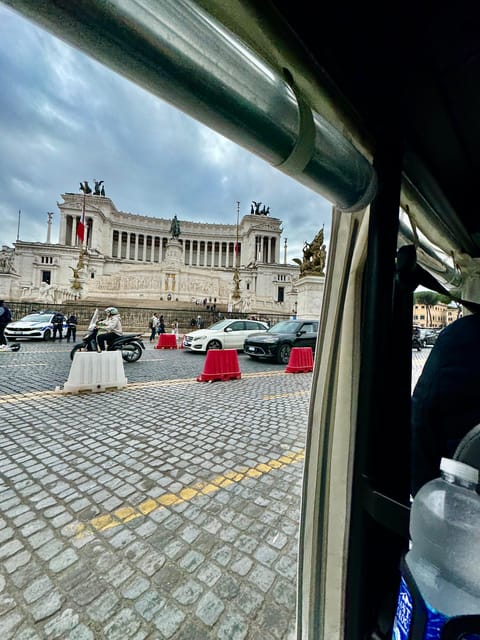 Golf Cart Tour: Private Experience of Rome's City Center - The real value: a guide who adjusts to your wishes