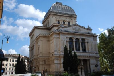 Jewish Rome District, Old Ghetto and Trastevere Private Tour - Starting at Via del Teatro di Marcello: get your bearings fast