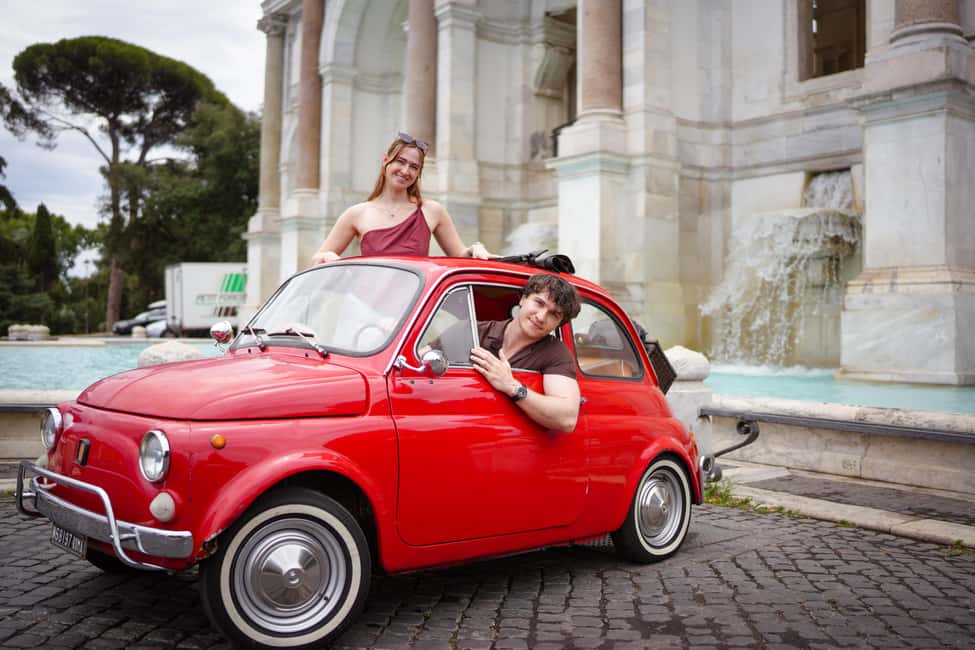 La Dolce Vita: Cruising Rome in a Classic Fiat 500 - Colosseum photo stop: the classic start, done in a smart way