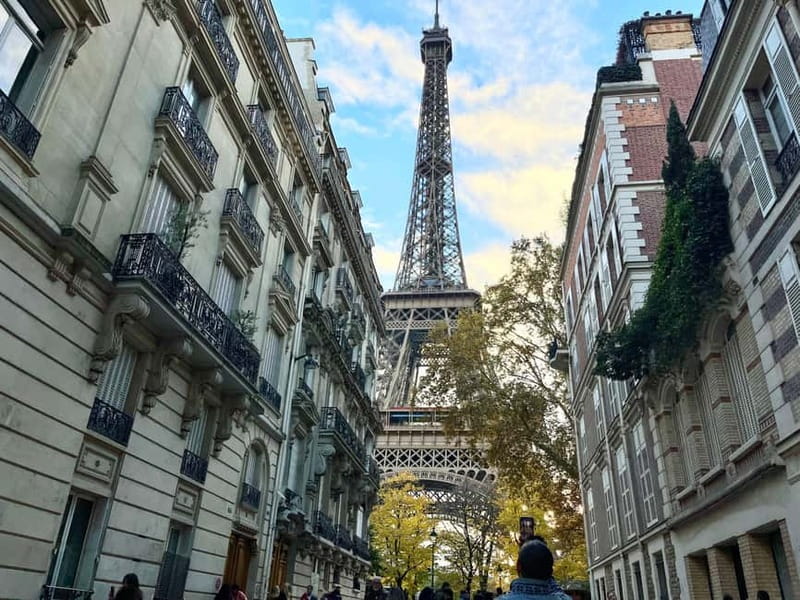 Paris: Eiffel Tower Summit or Second Floor Guided Tour - Stop 2: Elevator to the 2nd Floor for Landmark Views and Photo Time