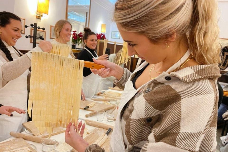 Pasta Cooking Class with Pesto Sauce Making in Rome Center - Piazza Navona Setup: Finding Ristorante Panzirone and Getting Started