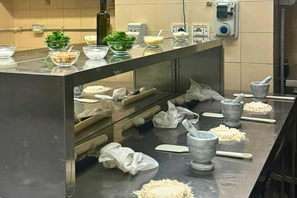 Pasta Cooking Class with Pesto Sauce Making in Rome Center - Handmade Fettuccine: The Dough Work Part (and What the Chef Handles)