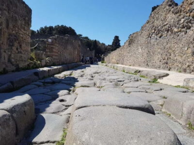 Pompeii: Entry Ticket w/ Guide and Transfers or Audio Guide - Guided vs Audio: Getting More From the Forum and Villas