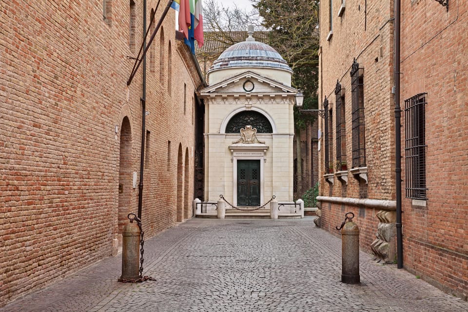 Ravenna: Private City Top Sights and Monuments Walking Tour - San Vitale: Where Early Christian Meets Byzantine Power