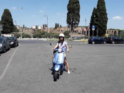 RENTA A VESPA - Finding LANDIMENSION on Vicolo di S. Nicola de’ Cesarini