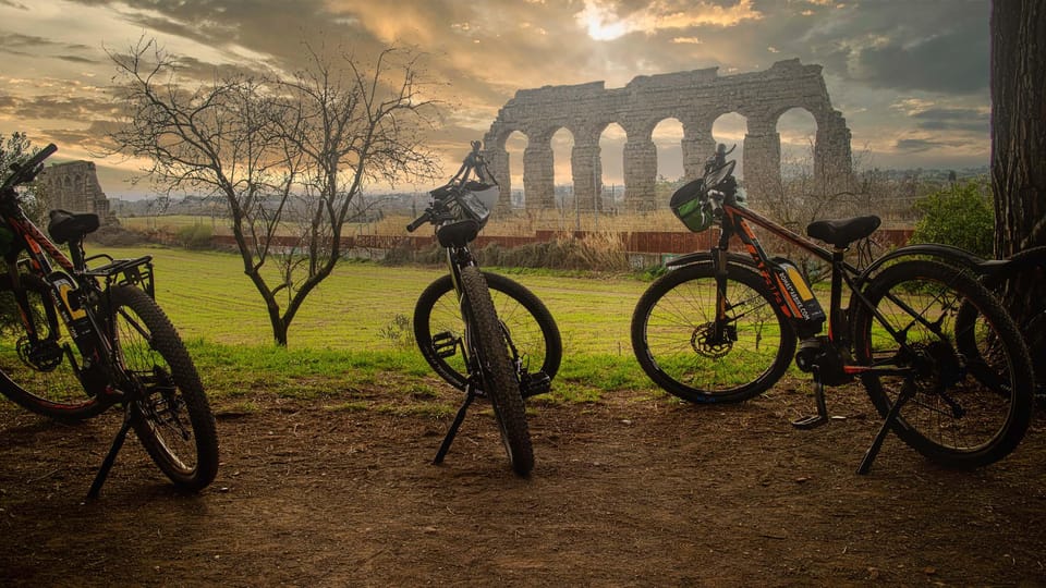 Roma: DELUXE Appian Way Bike Tour, Catacombs Visit & Lunch - Key highlights to know before you go