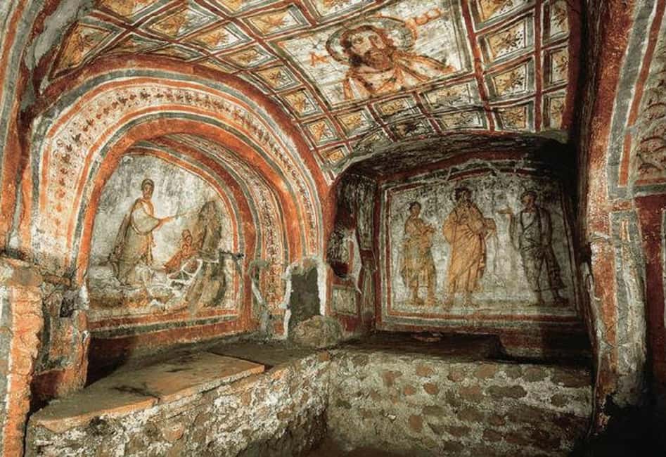 Roma: DELUXE Appian Way Bike Tour, Catacombs Visit & Lunch - Villa dei Quintili, Cecilia Metella, Maxentius, and Caracalla: big names, clear pacing