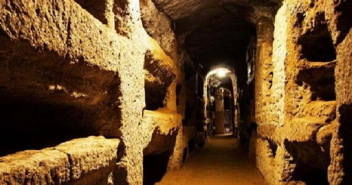 Roma: DELUXE Appian Way Bike Tour, Catacombs Visit & Lunch - Guides, group size, and the comfort factor that affects everything