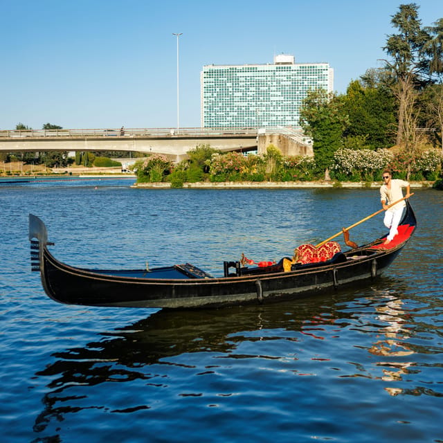Roma: The one and only Roma Gondola tours on the lake! - Who This Tour Is Best For