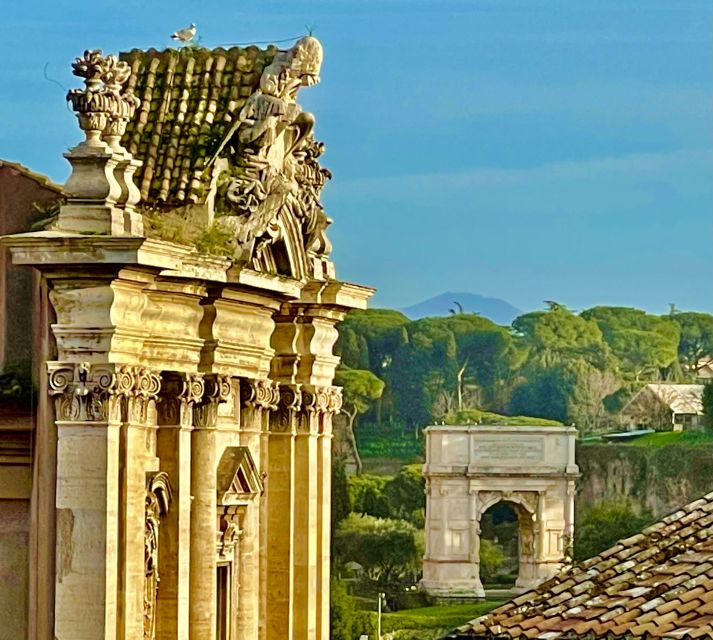 Rome: 1-Day City Highlights & Colosseum Private Guided Tour - Piazza Venezia, Hadrian’s Mausoleum, and the road toward the Colosseum