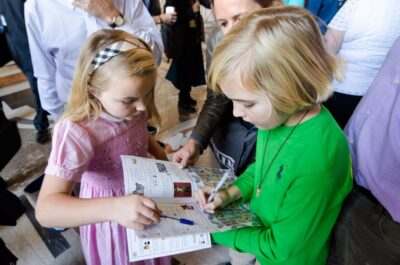 Rome: 2.5-Hour Family Vatican Highlight Scavenger Hunt - Getting in: meeting point and the priority entrance advantage