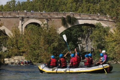 Rome: 2-Hours Rafting Experience on the Tiber River - Safety briefing and paddle coaching that actually helps