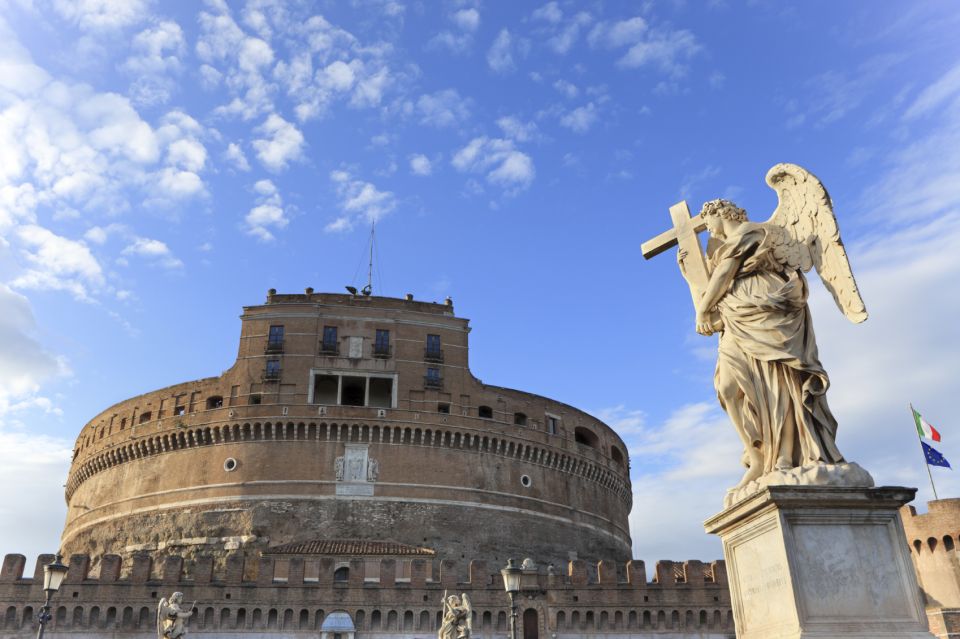 Rome: 3.5-Hour Small Group E-Bike Tour - Riding comfort and safety: small-group pacing helps