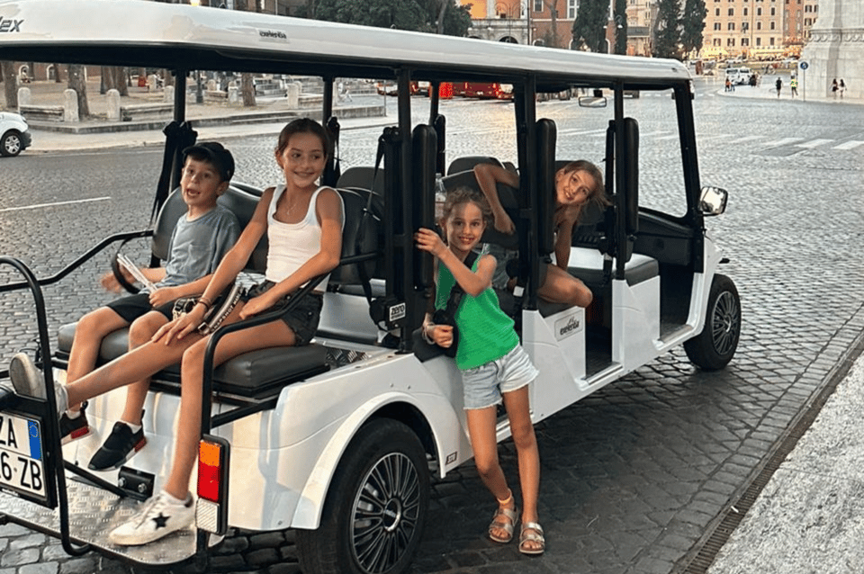 Rome: 3-hour guided city tour by electric golf cart - Janiculum Hill to Trastevere: From monuments to lived-in Rome